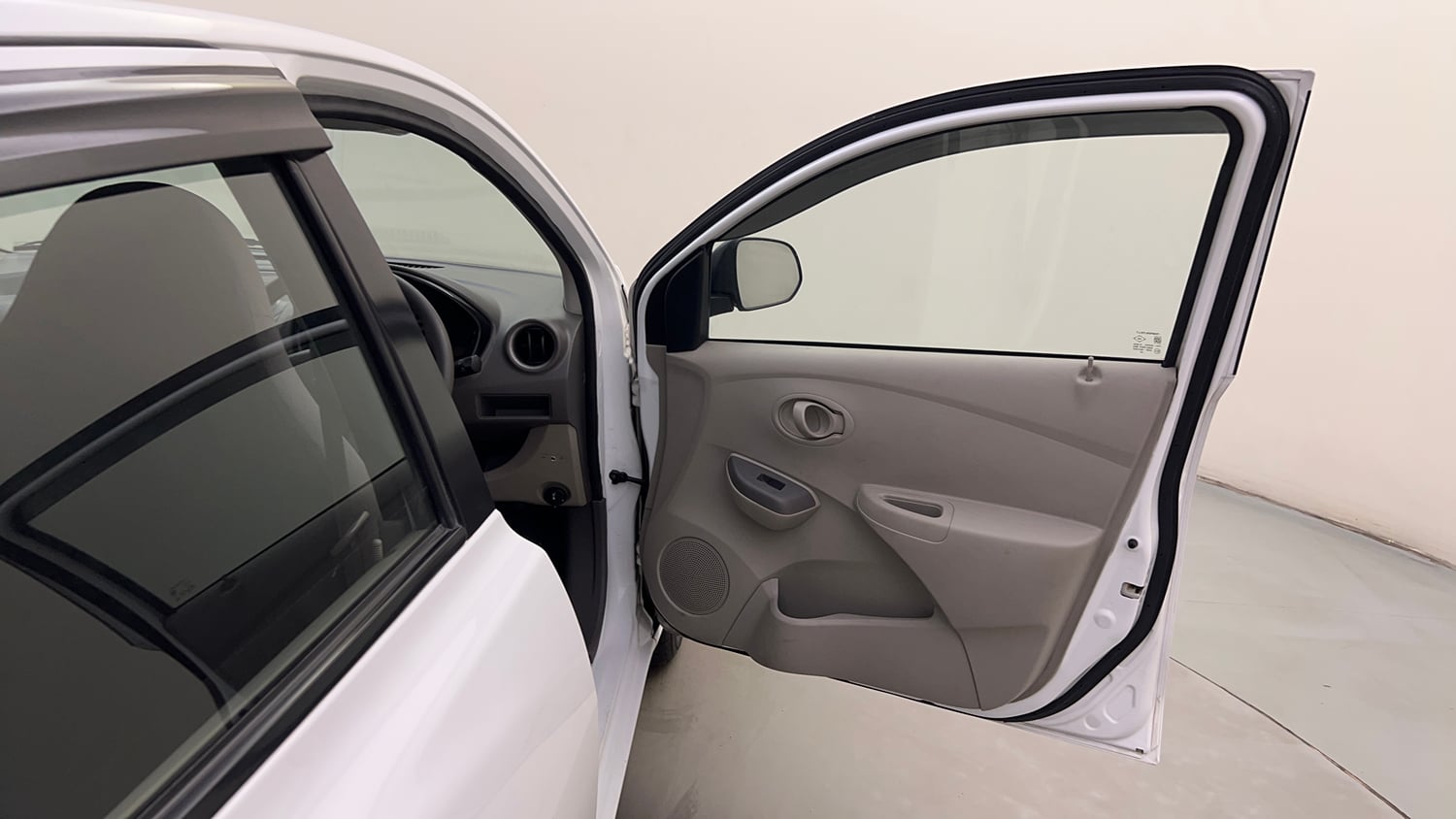 Used 2015 Datsun GO T Petrol Manual interior RIGHT FRONT DOOR OPEN VIEW