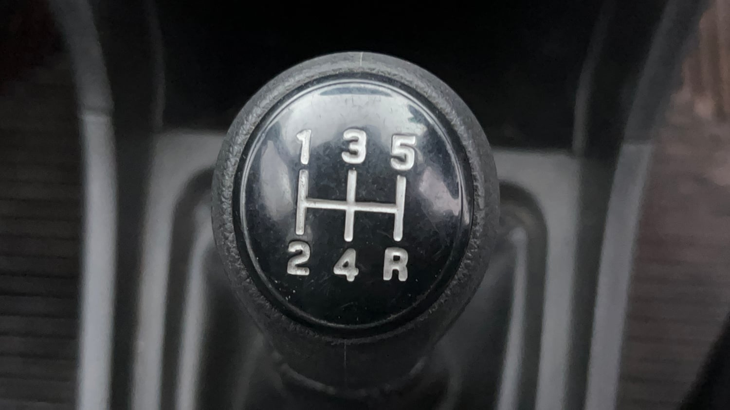 Used 2020 maruti-suzuki Vitara Brezza ZXi Plus Petrol Manual interior GEAR  KNOB VIEW