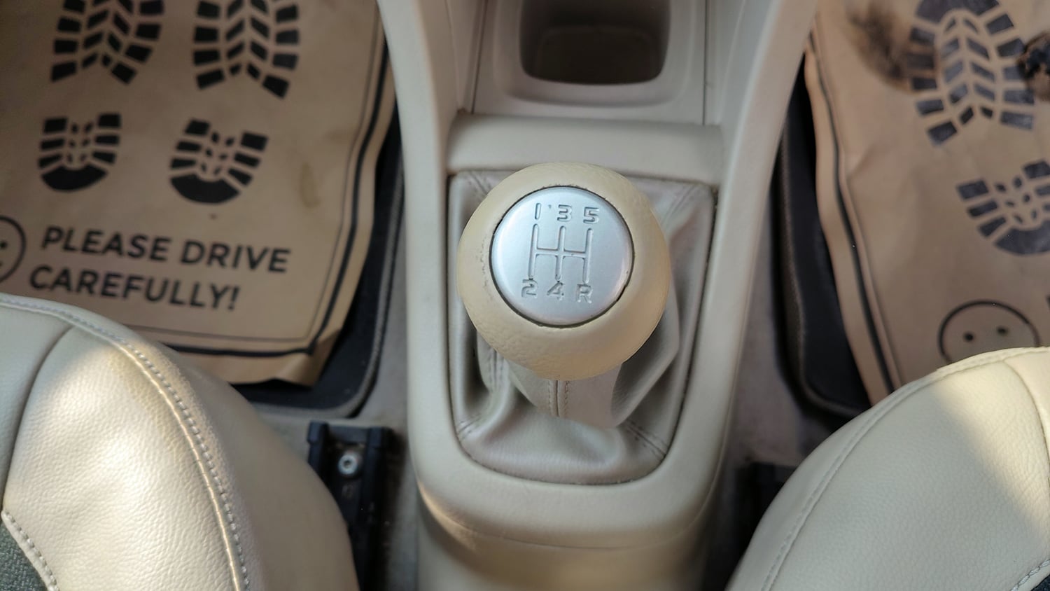 Used 2012 Maruti Suzuki Swift Dzire ZXI Petrol Manual interior GEAR  KNOB VIEW