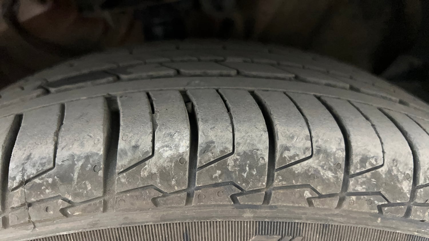 Used 2021 kia Seltos HTX IVT 1.5 Petrol Automatic tyres RIGHT FRONT TYRE TREAD VIEW