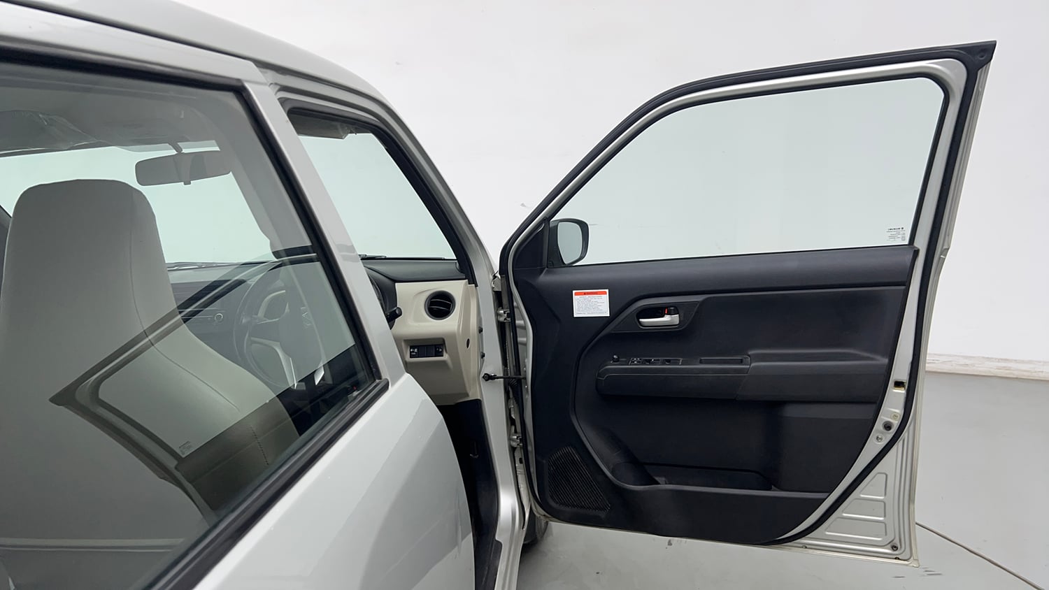 Used 2022 Maruti Suzuki Wagon R VXI 1.0 CNG Cng Manual interior RIGHT FRONT DOOR OPEN VIEW
