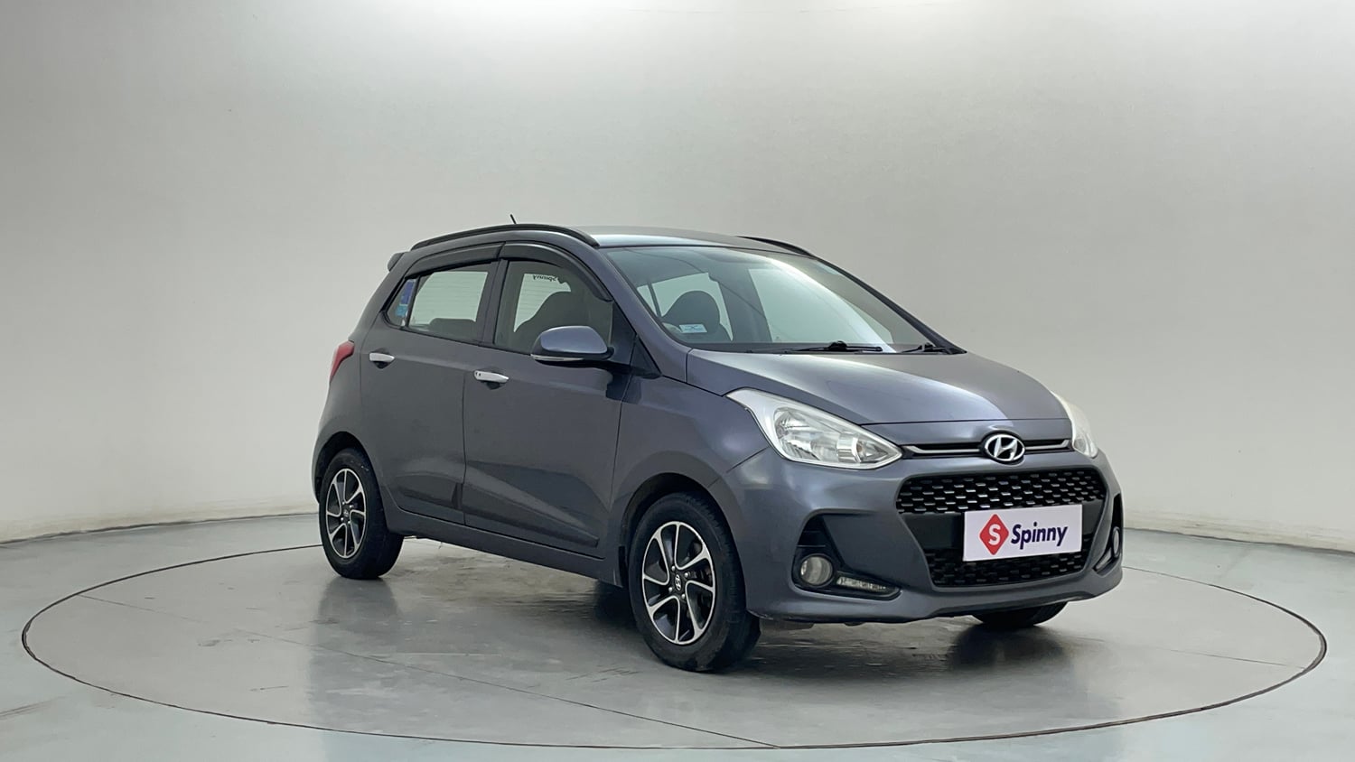 Used 2017 Hyundai Grand i10 Asta 1.2 Kappa VTVT Petrol Manual exterior RIGHT FRONT CORNER VIEW