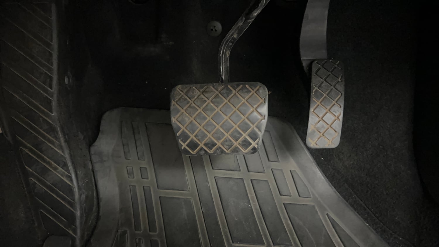 Used 2022 Skoda Slavia Ambition 1.0L TSI AT Petrol Automatic interior PEDALS VIEW