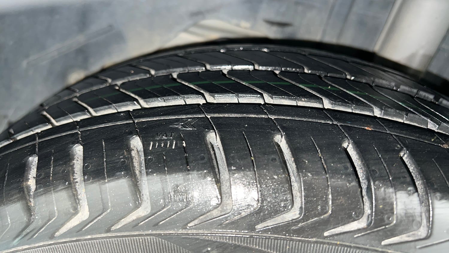 Used 2019 Ford Freestyle Titanium 1.2 Ti-VCT Petrol Manual tyres LEFT REAR TYRE TREAD VIEW