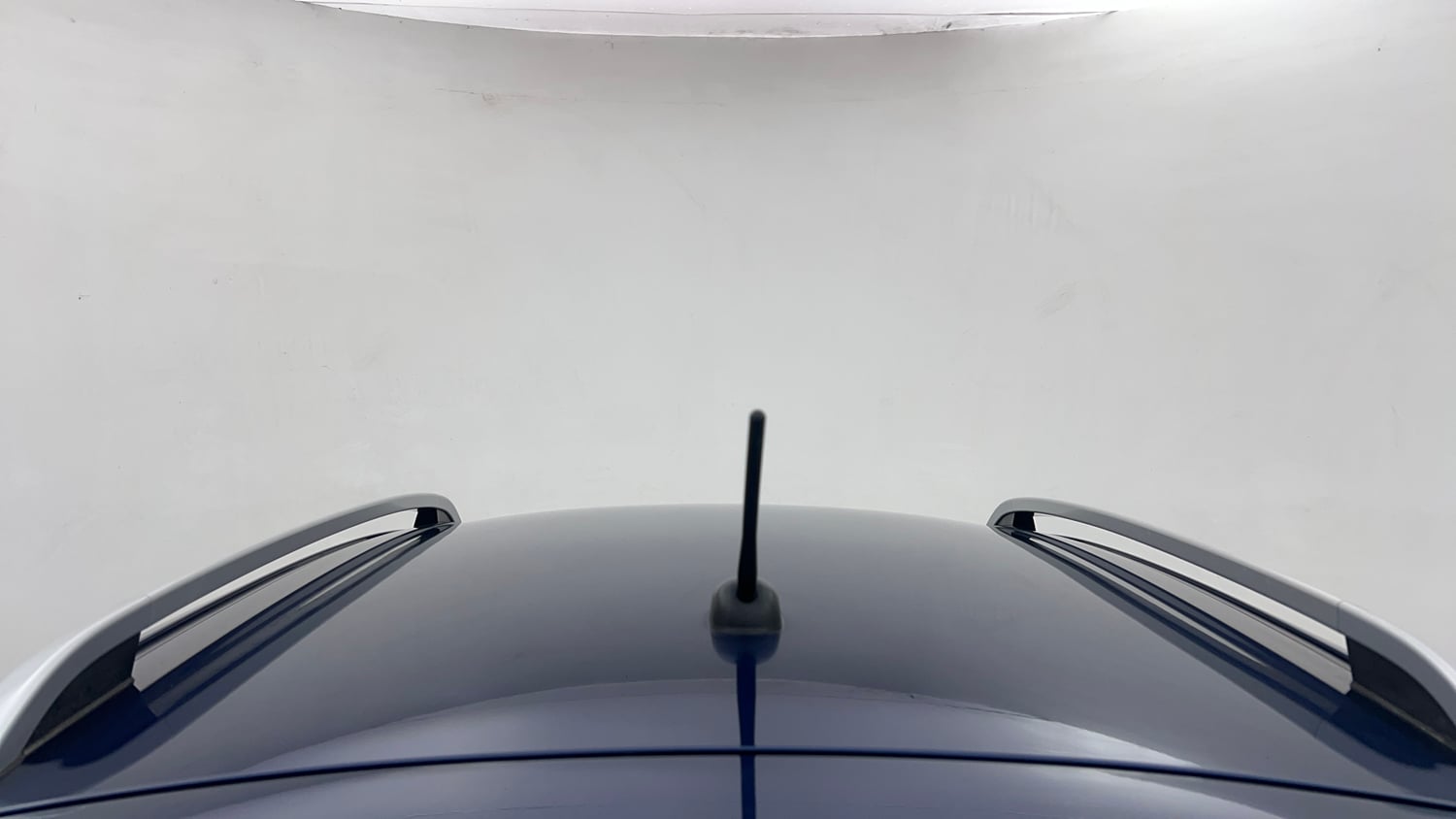 Used 2021 Maruti Suzuki Ignis Zeta 1.2 MT Petrol Manual exterior EXTERIOR ROOF VIEW