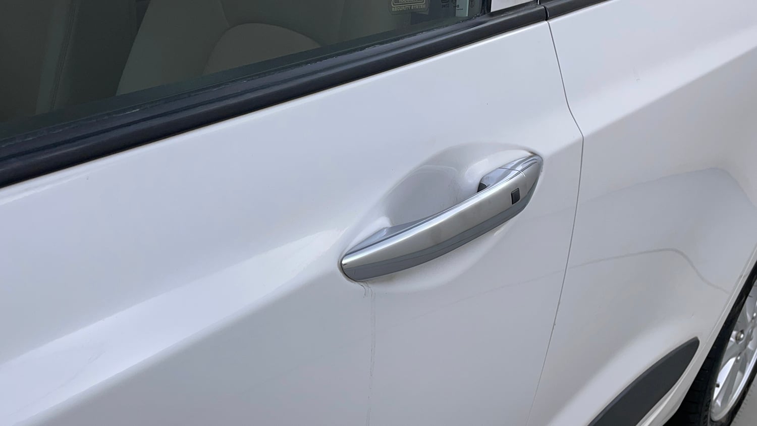 Used 2014 Hyundai Grand i10 Asta AT 1.2 Kappa VTVT Petrol Automatic dents MINOR SCRATCH