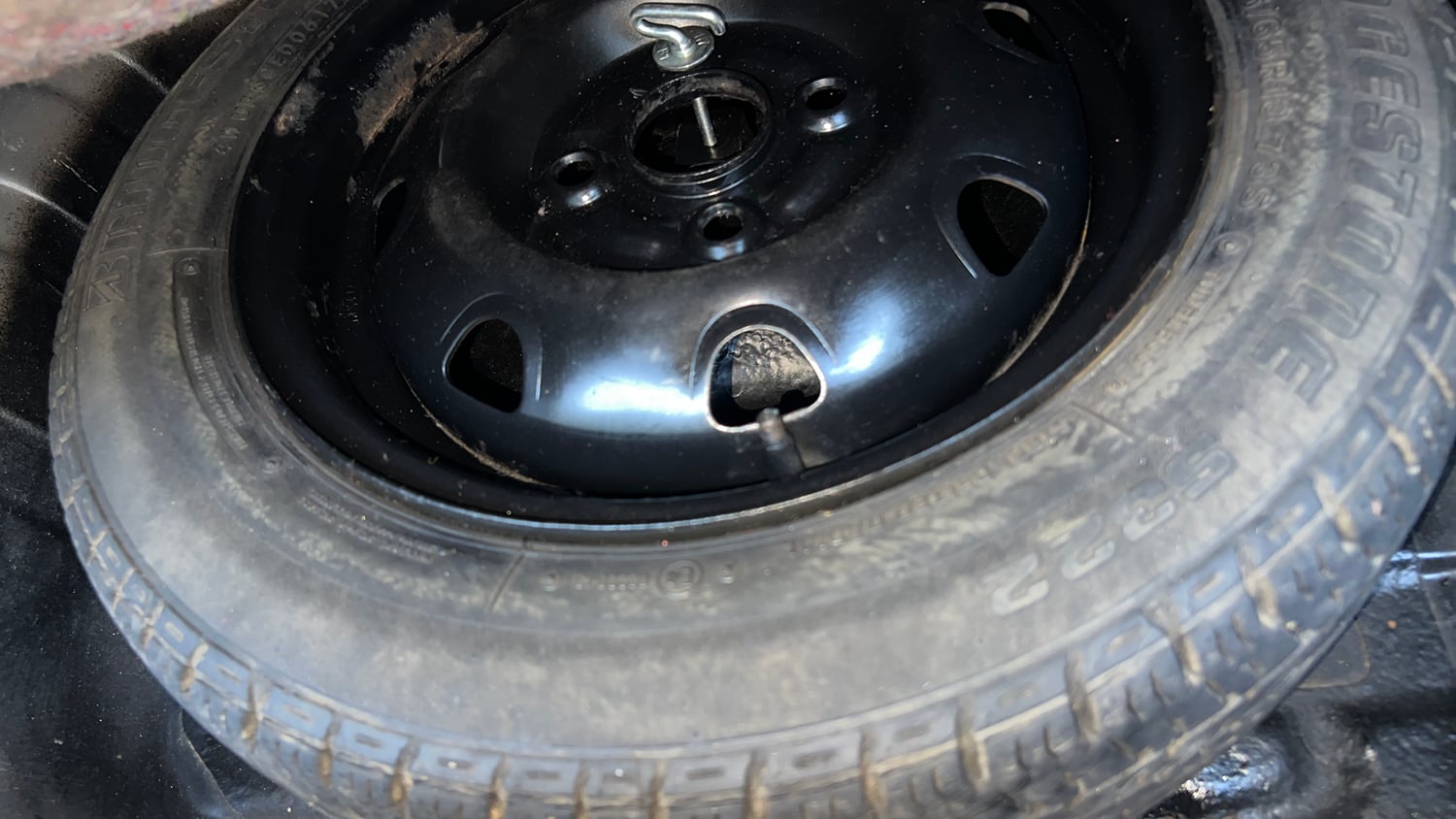 Used 2017 Maruti Suzuki Alto K10 VXi AMT Petrol Automatic tyres SPARE TYRE VIEW