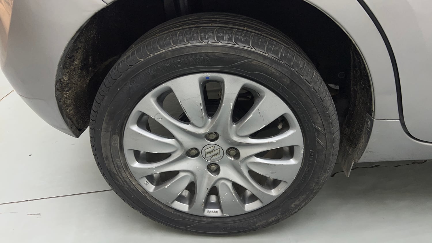 Used 2018 Maruti Suzuki Baleno Zeta 1.2 Petrol Manual tyres RIGHT REAR TYRE RIM VIEW