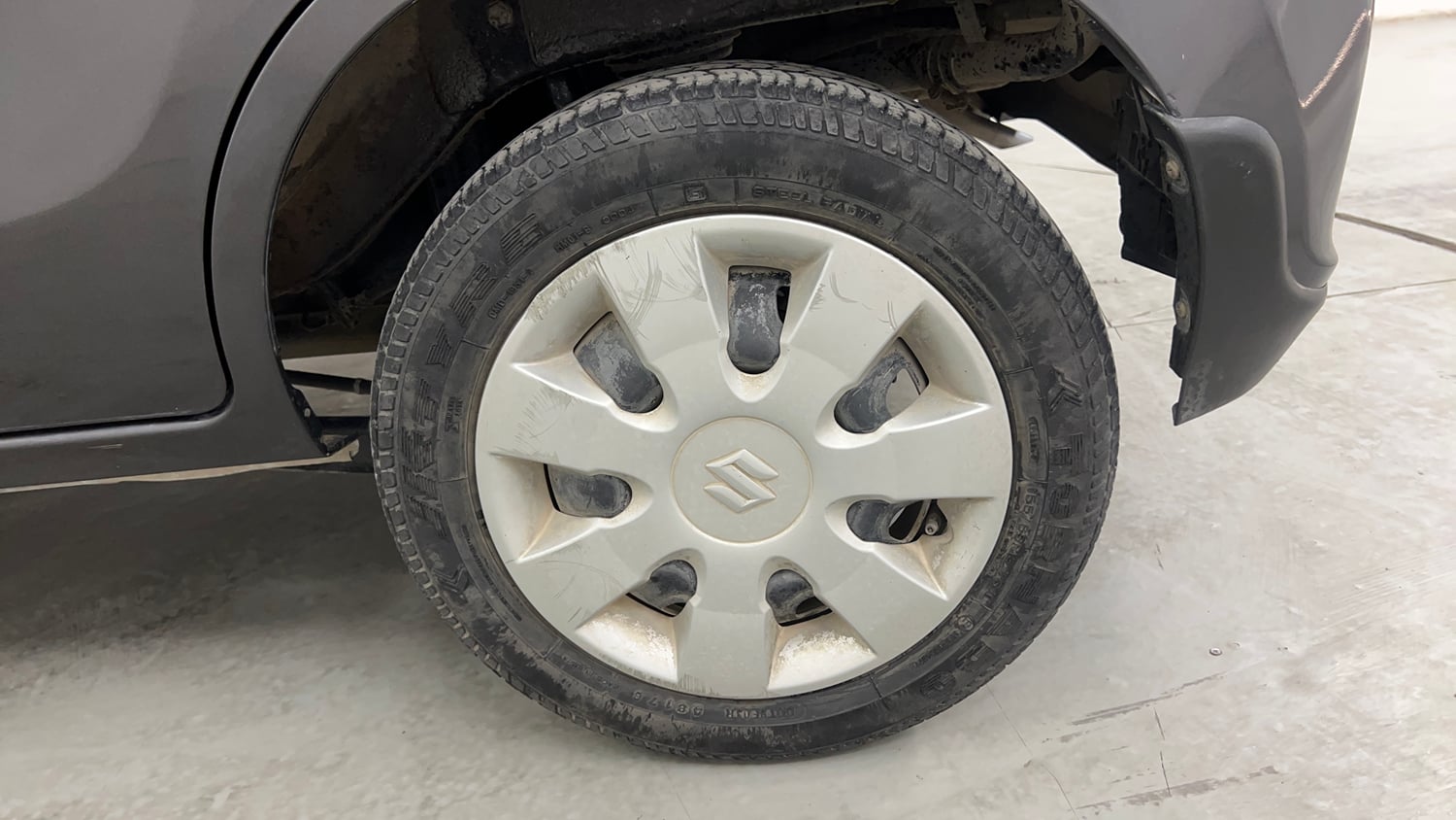 Used 2017 maruti-suzuki Alto K10 VXi (O) AMT Petrol Automatic tyres LEFT REAR TYRE RIM VIEW