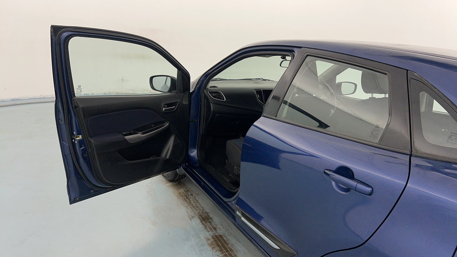 Used 2019 Maruti Suzuki Baleno Delta Petrol Manual interior LEFT FRONT DOOR OPEN VIEW