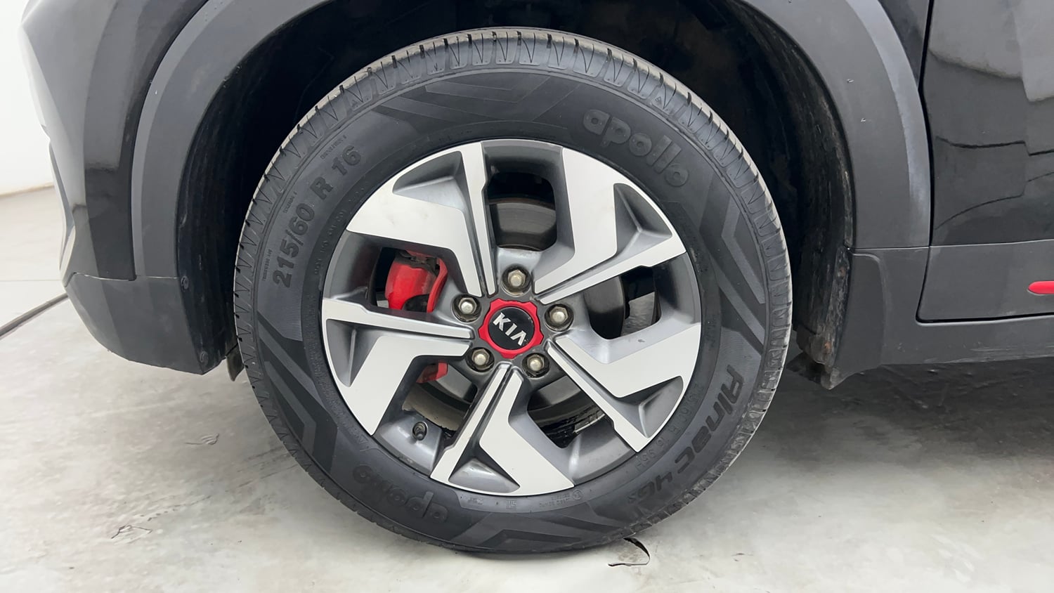 Used 2021 Kia Sonet GTX Plus 1.5 AT Diesel Automatic tyres LEFT FRONT TYRE RIM VIEW