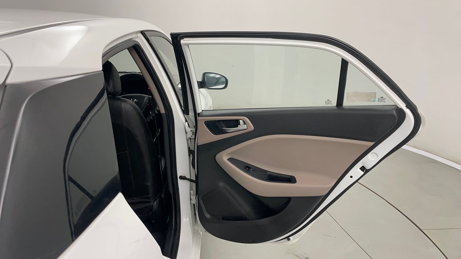 Used 2019 Hyundai Elite i20 Magna Plus 1.2 Petrol Manual interior RIGHT REAR DOOR OPEN VIEW