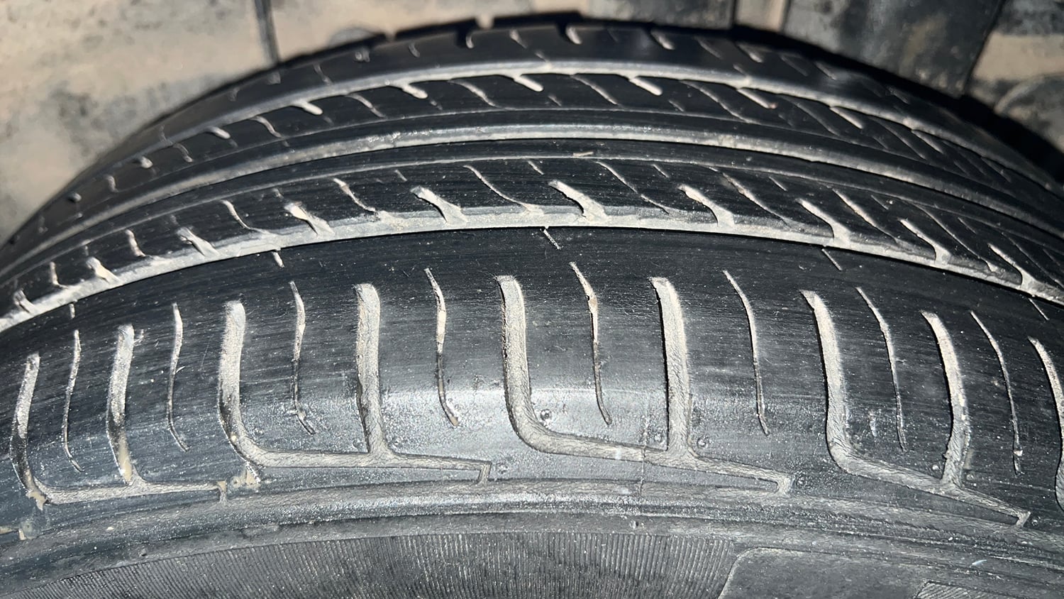 Used 2019 Hyundai Elite i20 Magna Executive 1.2 Petrol Manual tyres LEFT REAR TYRE TREAD VIEW