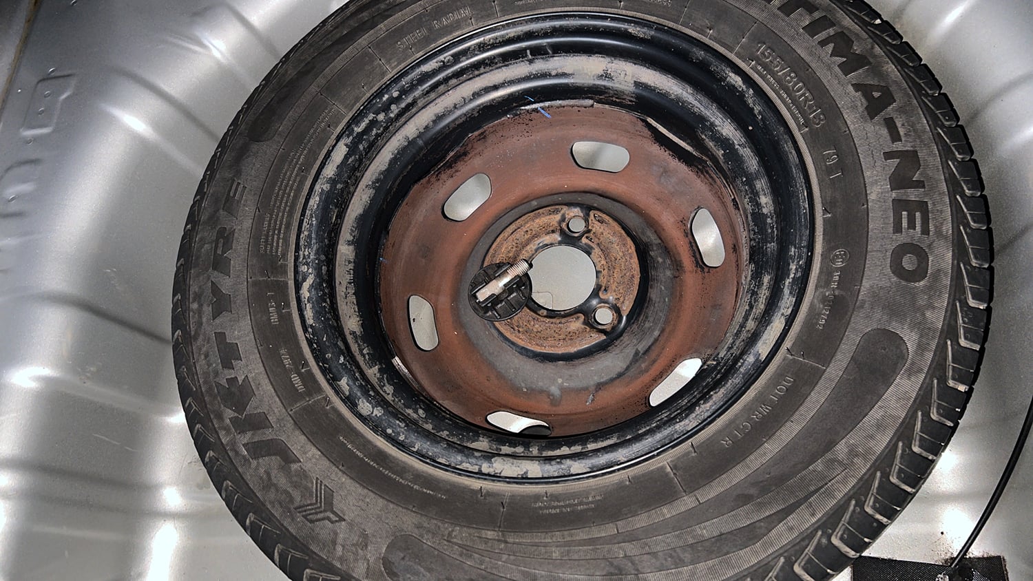 Used 2018 Renault Kwid 1.0 RXT Petrol Manual tyres SPARE TYRE VIEW