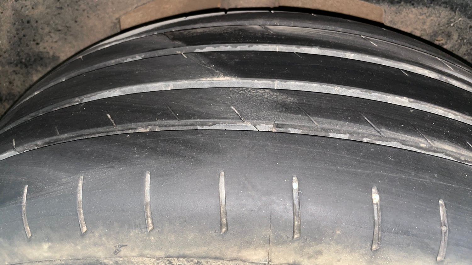 Used 2026 Tata Harrier EV Fearless + 75 Electric Automatic tyres LEFT REAR TYRE TREAD VIEW