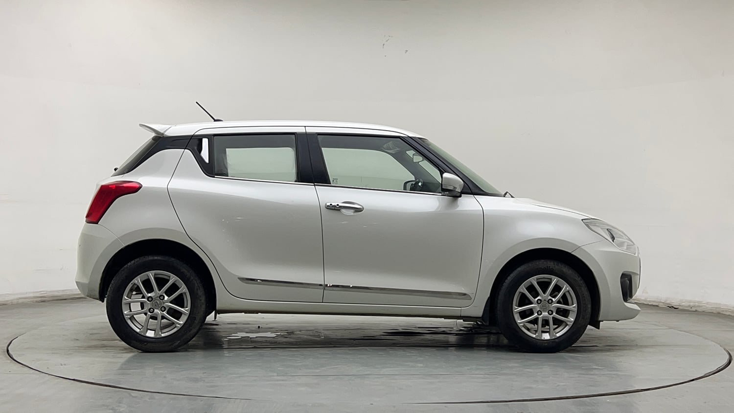 Used 2019 Maruti Suzuki Swift ZXi AMT Petrol Automatic exterior RIGHT SIDE VIEW