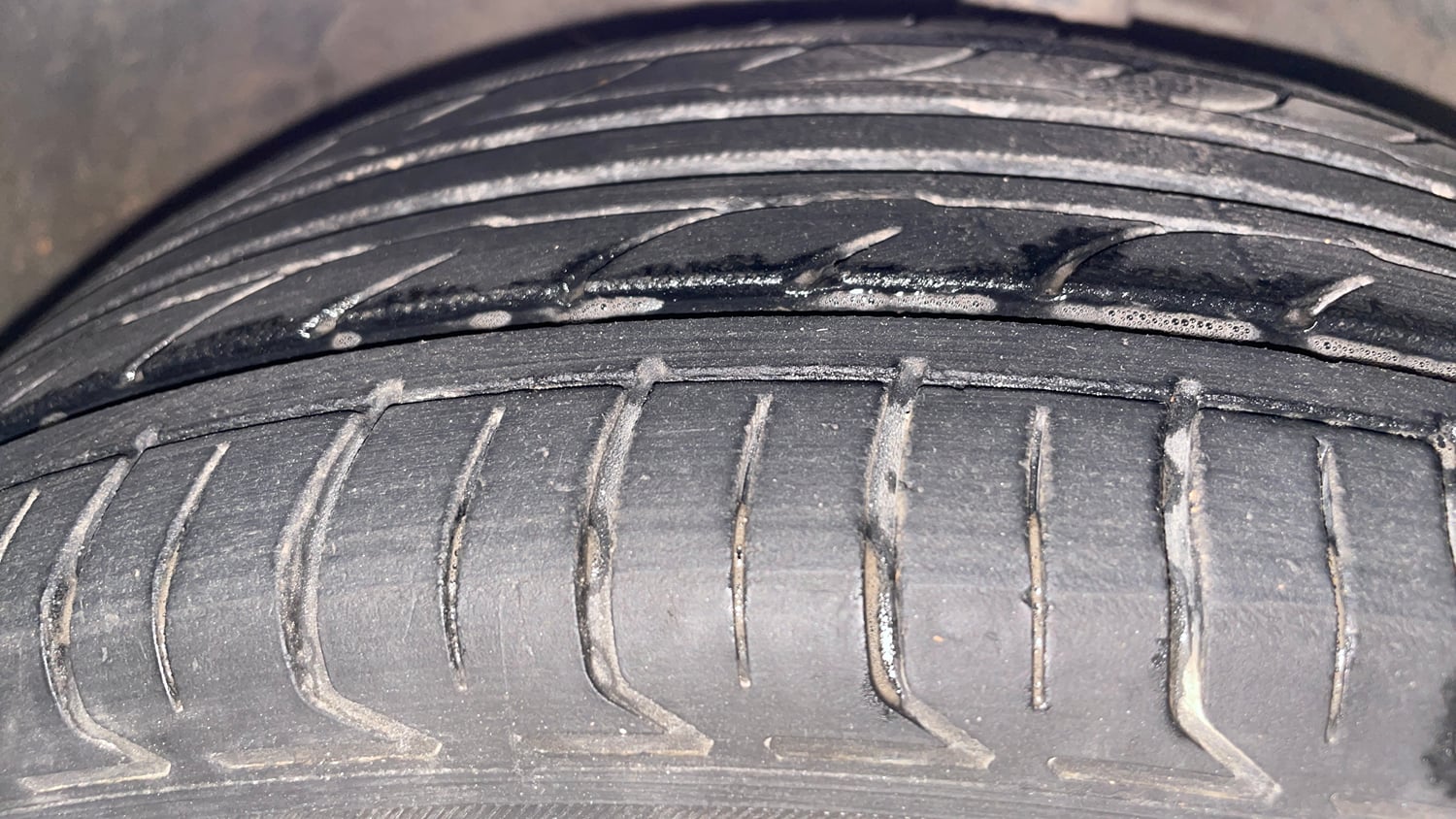 Used 2017 Ford Figo Trend 1.2 Ti-VCT Petrol Manual tyres RIGHT FRONT TYRE TREAD VIEW