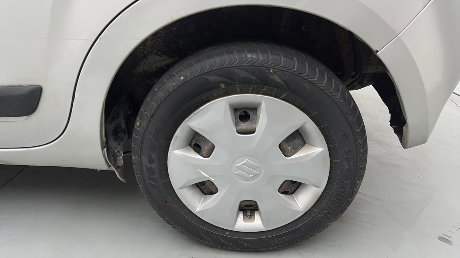 Used 2022 Maruti Suzuki Wagon R VXI 1.0 CNG Cng Manual tyres LEFT REAR TYRE RIM VIEW