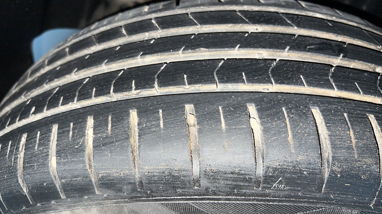 Used 2024 Maruti Suzuki Baleno Alpha AGS Petrol Automatic tyres RIGHT REAR TYRE TREAD VIEW