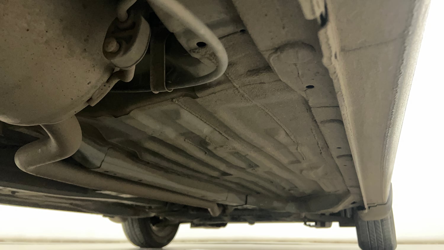 Used 2024 Honda Amaze VX 1.2 Petrol CVT Petrol Automatic extra REAR RIGHT UNDERBODY VIEW