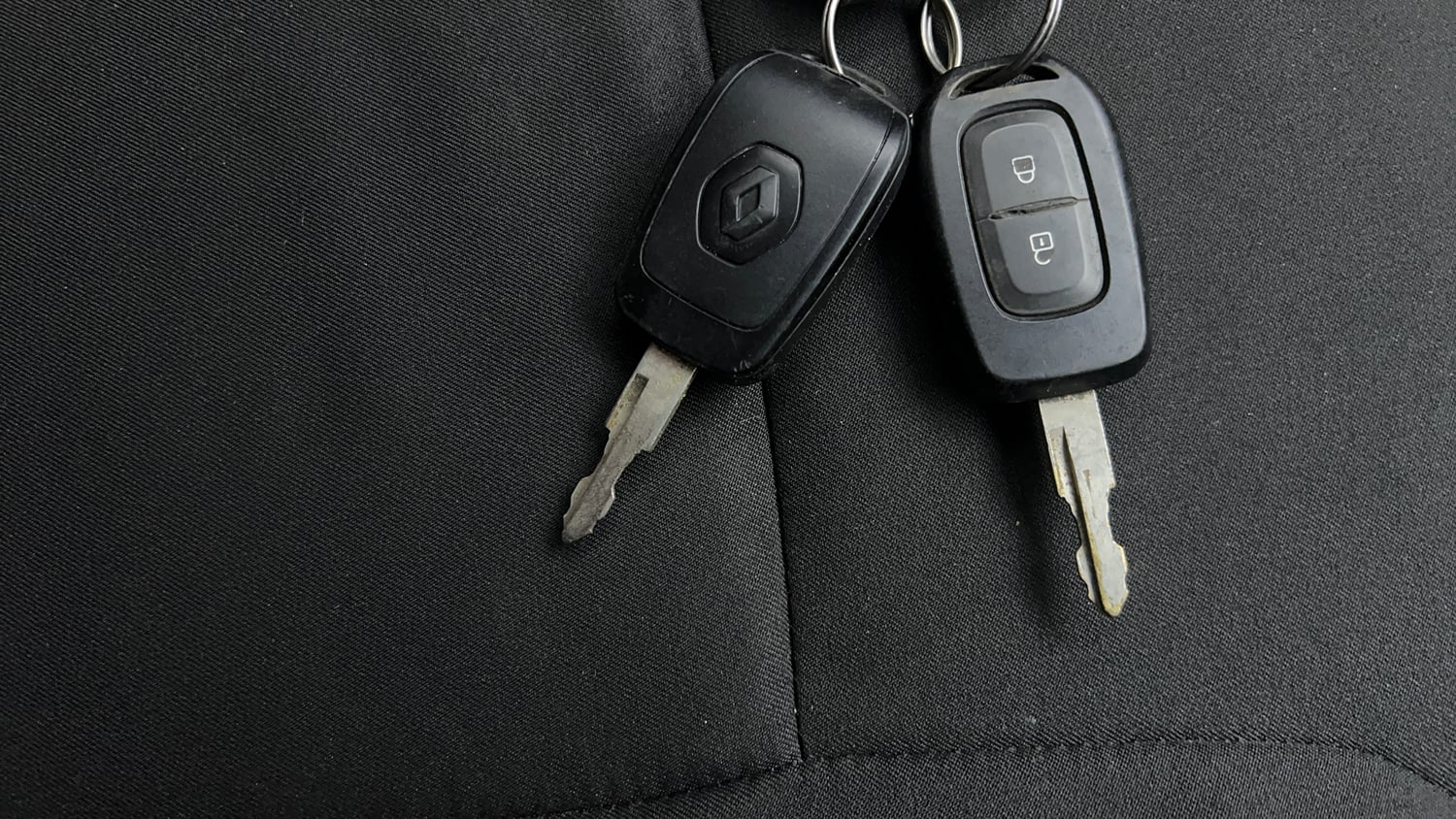 Used 2016 Renault Kwid 1.0 RXT Petrol Manual extra CAR KEY VIEW