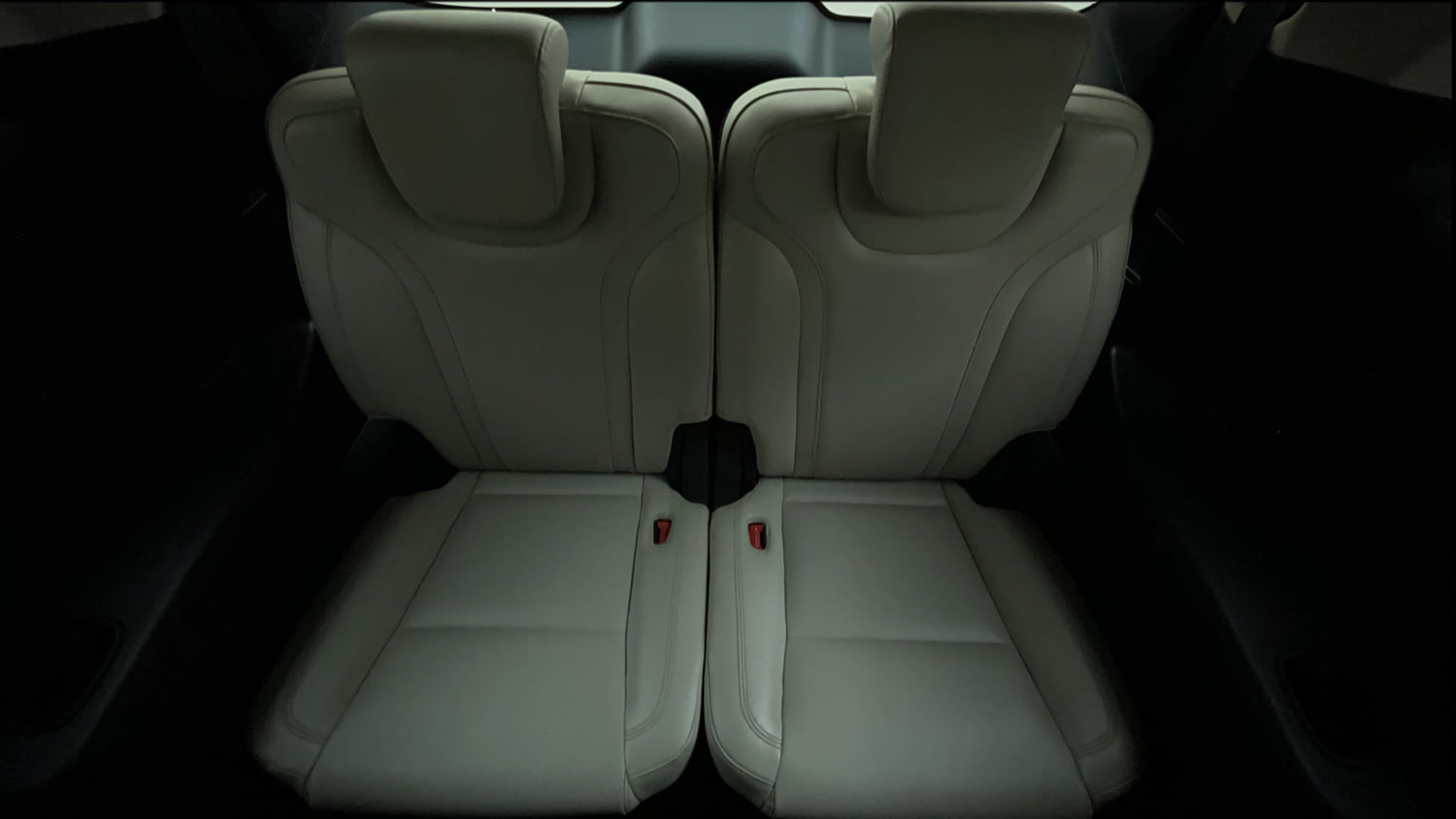 Used 2026 Mahindra XUV700 AX 7 Petrol AT Luxury Pack 7 STR Petrol Automatic interior THIRD ROW SEAT