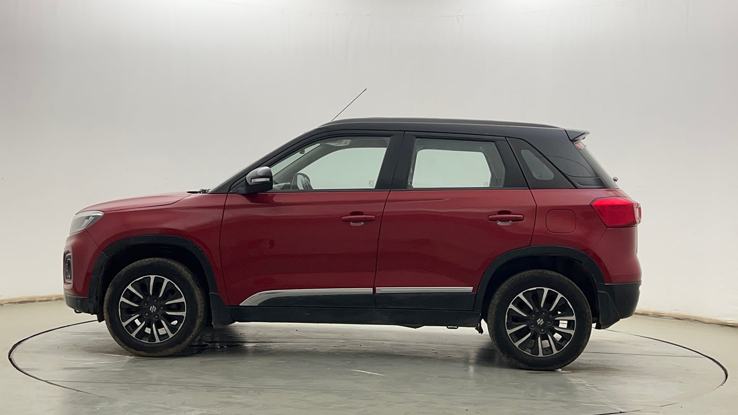 Used 2020 maruti-suzuki Vitara Brezza ZXi Plus Petrol Manual exterior LEFT SIDE VIEW