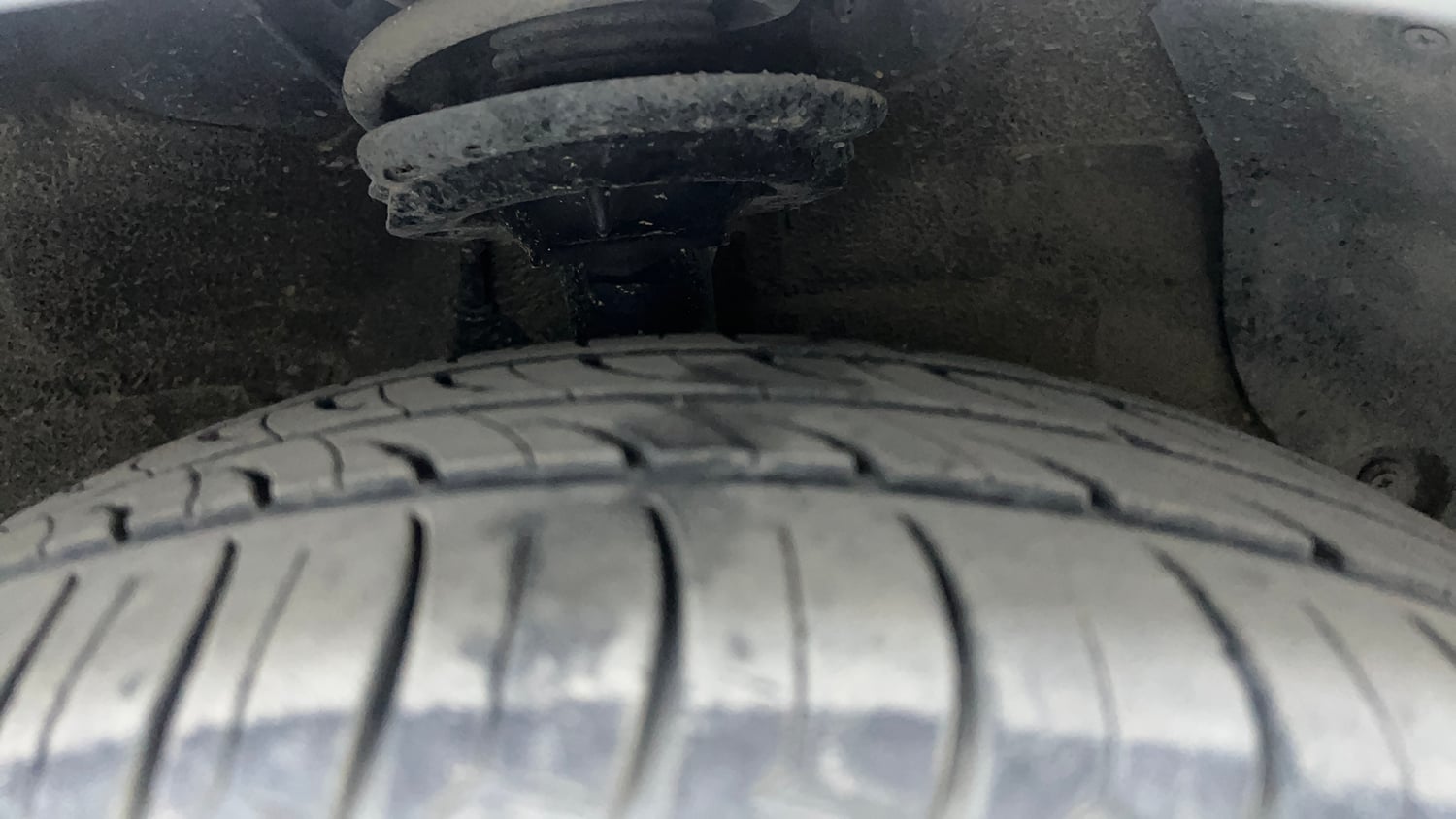 Used 2015 Hyundai Xcent SX 1.2 Petrol Manual tyres RIGHT FRONT TYRE TREAD VIEW