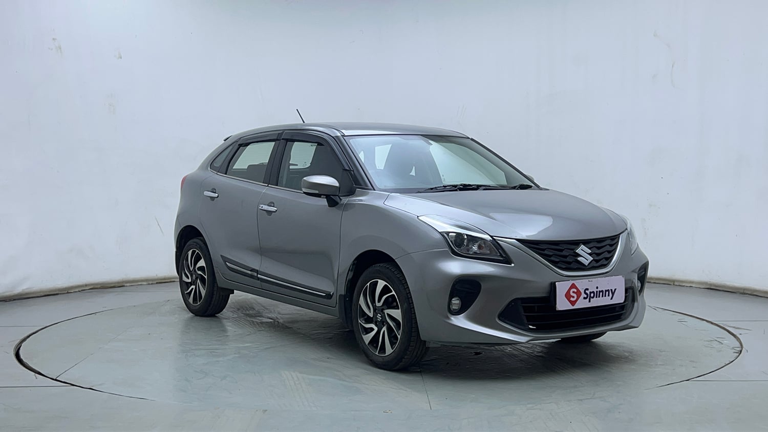 Used 2021 Maruti Suzuki Baleno Zeta Petrol Manual exterior RIGHT FRONT CORNER VIEW