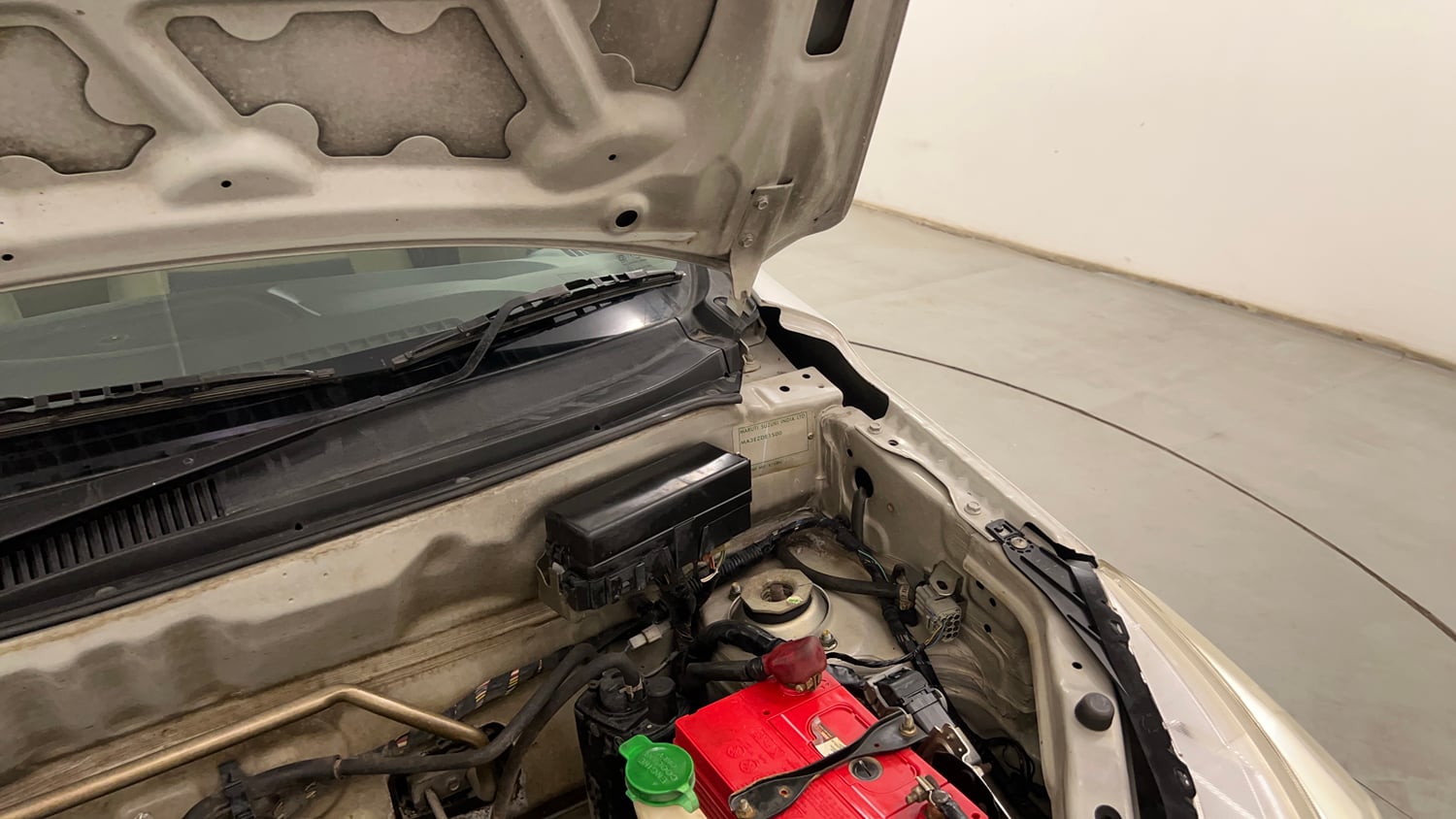 Used 2016 Maruti Suzuki Alto K10 VXi Petrol Manual engine ENGINE LEFT SIDE HINGE & APRON VIEW