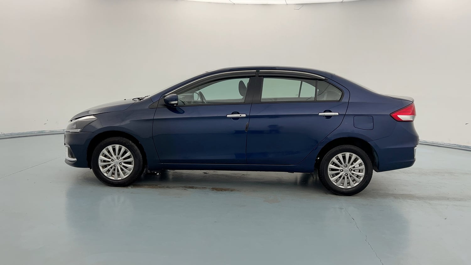 Used 2022 Maruti Suzuki Ciaz Zeta 1.5 Petrol Manual exterior LEFT SIDE VIEW