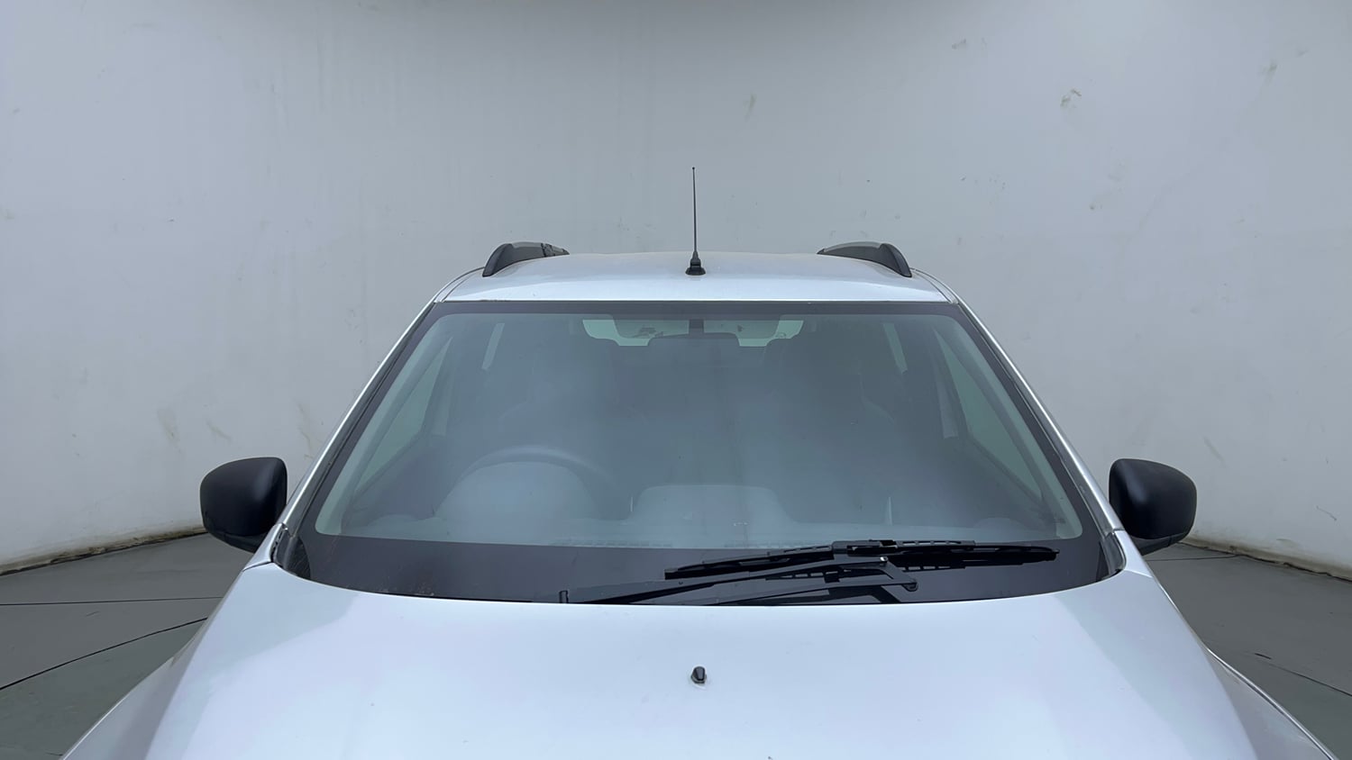 Used 2021 Renault Kwid RXL Petrol Manual exterior FRONT WINDSHIELD VIEW
