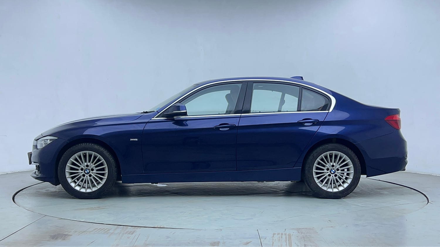 Used 2018 BMW 3 Series 320d Luxury Line Diesel Automatic exterior LEFT SIDE VIEW