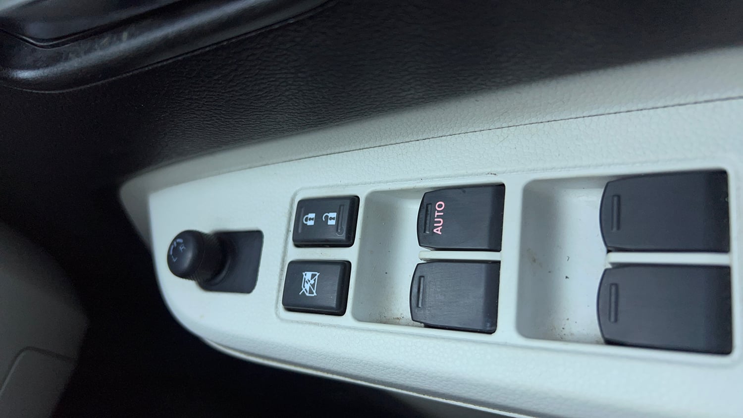 Used 2018 Maruti Suzuki Ignis Delta 1.2 MT Petrol Manual top_features Adjustable ORVM