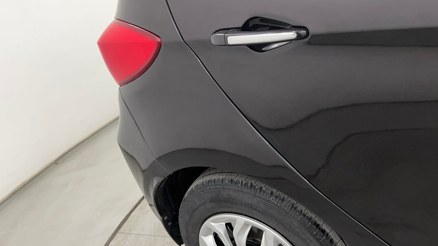 Used 2023 Tata Tiago XZ Plus CNG Cng Manual dents MINOR DENT