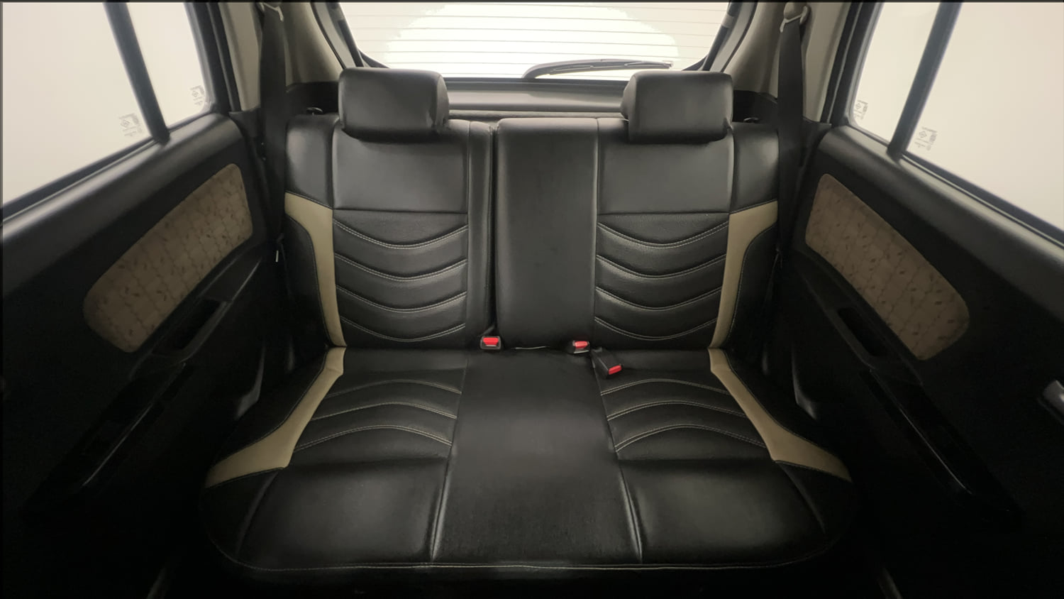 Used 2018 Maruti Suzuki Wagon R 1.0 VXI AMT Petrol Automatic interior REAR SEAT CONDITION VIEW