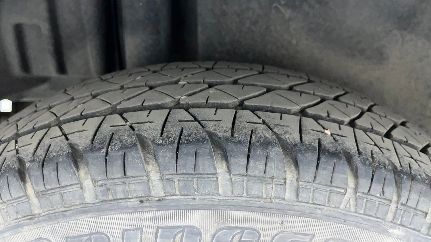 Used 2014 Maruti Suzuki Swift Dzire VDI Diesel Manual tyres RIGHT REAR TYRE TREAD VIEW