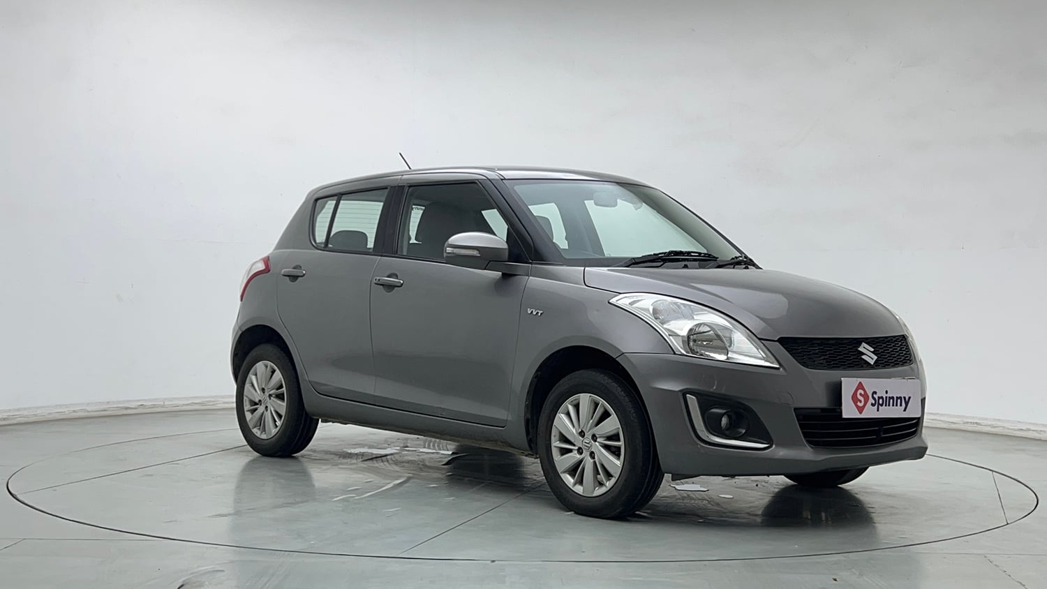 Used 2016 Maruti Suzuki Swift ZXi Petrol Manual exterior RIGHT FRONT CORNER VIEW