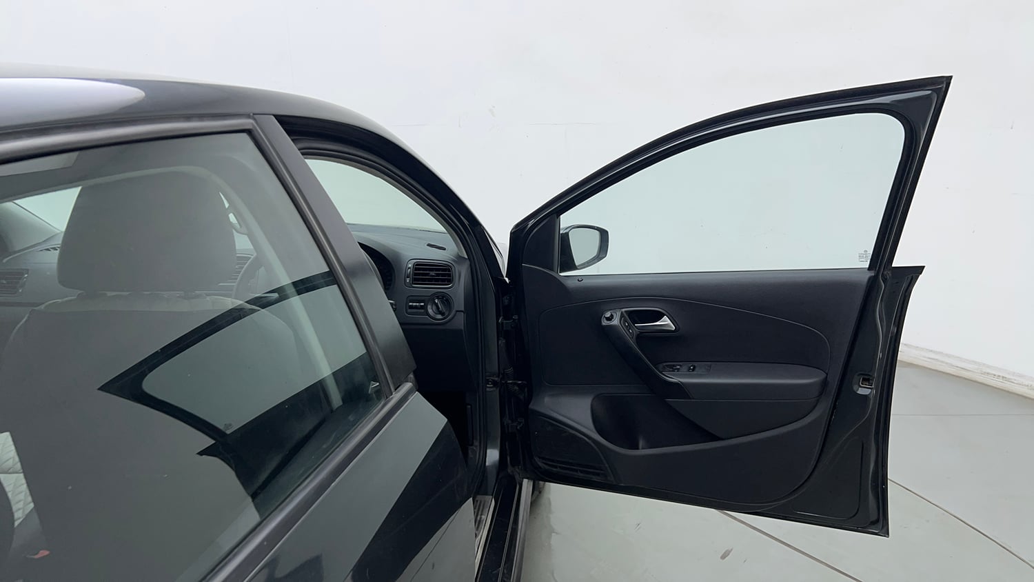 Used 2021 Volkswagen Polo Comfortline 1.0L MPI Petrol Manual interior RIGHT FRONT DOOR OPEN VIEW