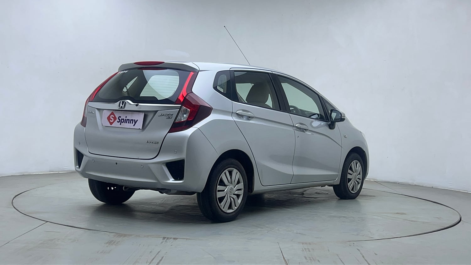 Used 2016 Honda Jazz S Petrol Petrol Manual exterior RIGHT REAR CORNER VIEW