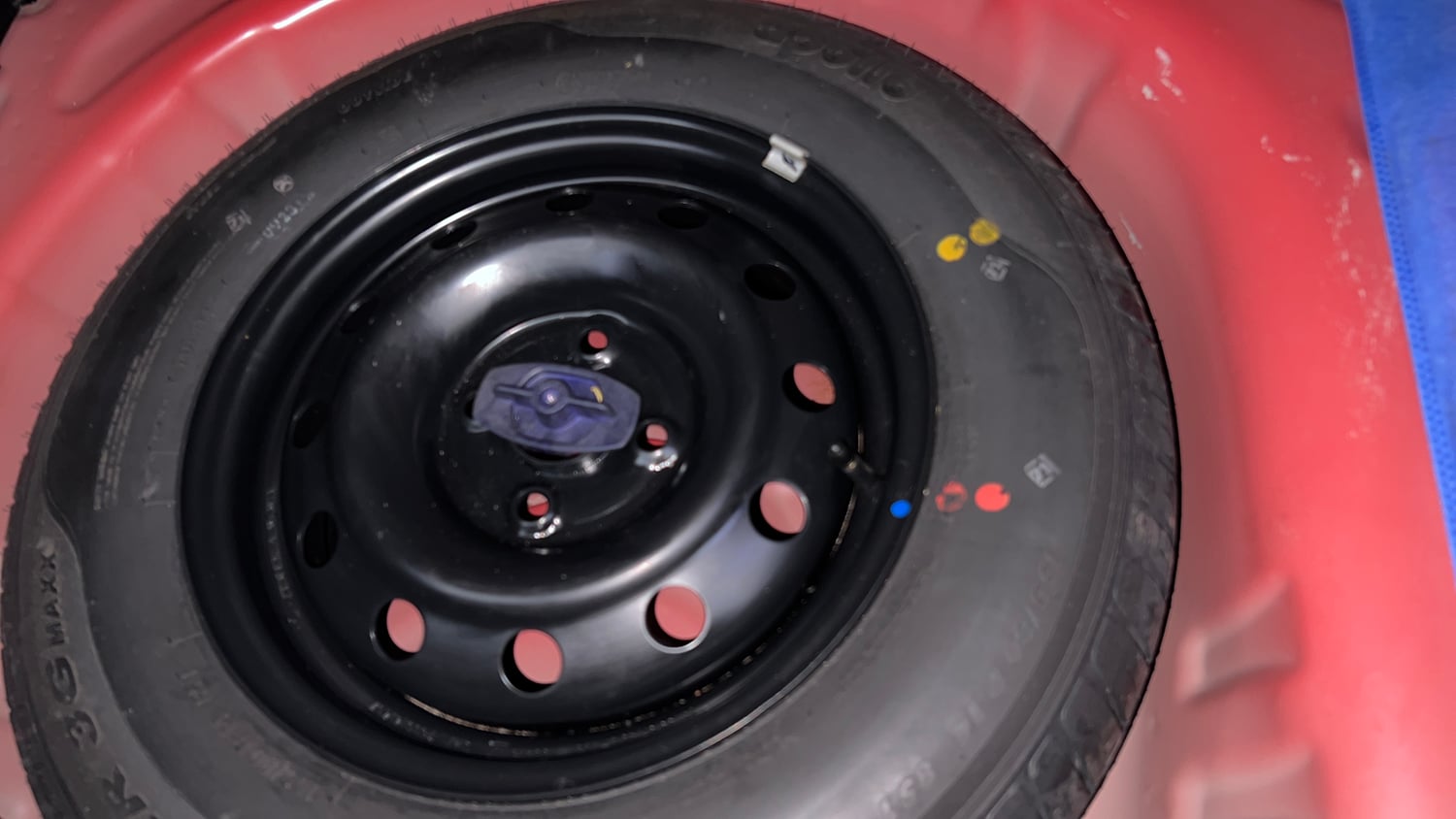 Used 2023 Maruti Suzuki Swift VXi AMT Petrol Automatic tyres SPARE TYRE VIEW