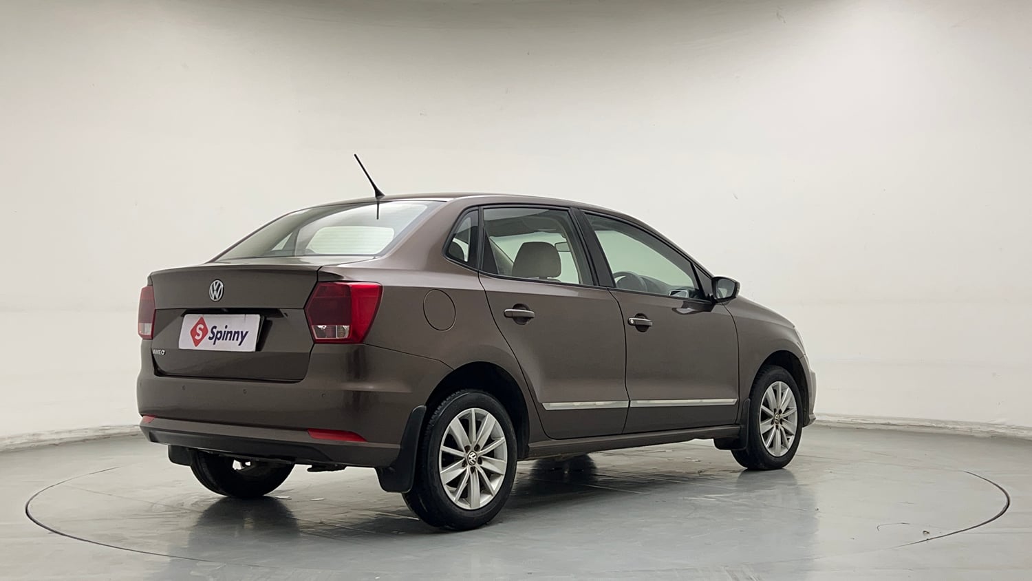 Used 2017 Volkswagen Ameo Highline1.2L (P) Petrol Manual exterior RIGHT REAR CORNER VIEW