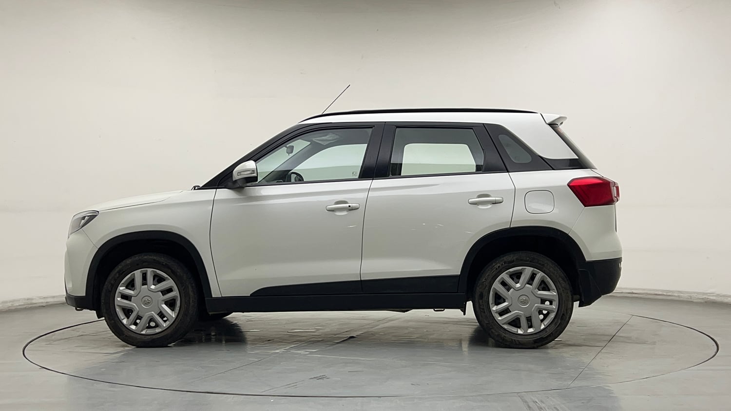 Used 2021 Toyota Urban Cruiser Mid Grade AT Petrol Automatic exterior LEFT SIDE VIEW
