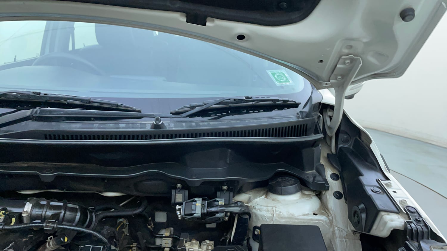 Used 2022 Maruti Suzuki XL6 Alpha Plus AT Petrol Petrol Automatic engine ENGINE LEFT SIDE HINGE & APRON VIEW