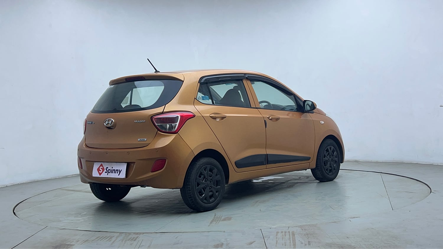 Used 2016 Hyundai Grand i10 Magna AT 1.2 Kappa VTVT Petrol Automatic exterior RIGHT REAR CORNER VIEW