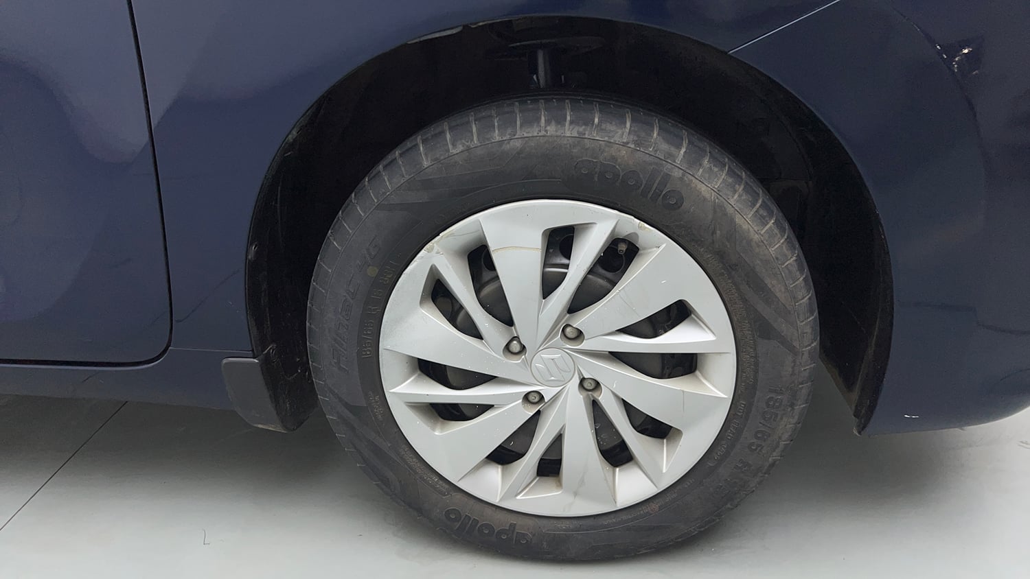 Used 2022 Maruti Suzuki Baleno Delta MT Petrol Manual tyres RIGHT FRONT TYRE RIM VIEW