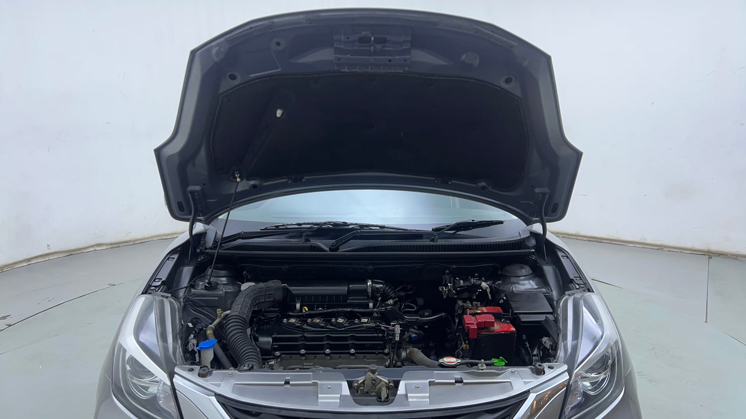 Used 2021 Maruti Suzuki Baleno Zeta Petrol Manual engine ENGINE & BONNET OPEN FRONT VIEW
