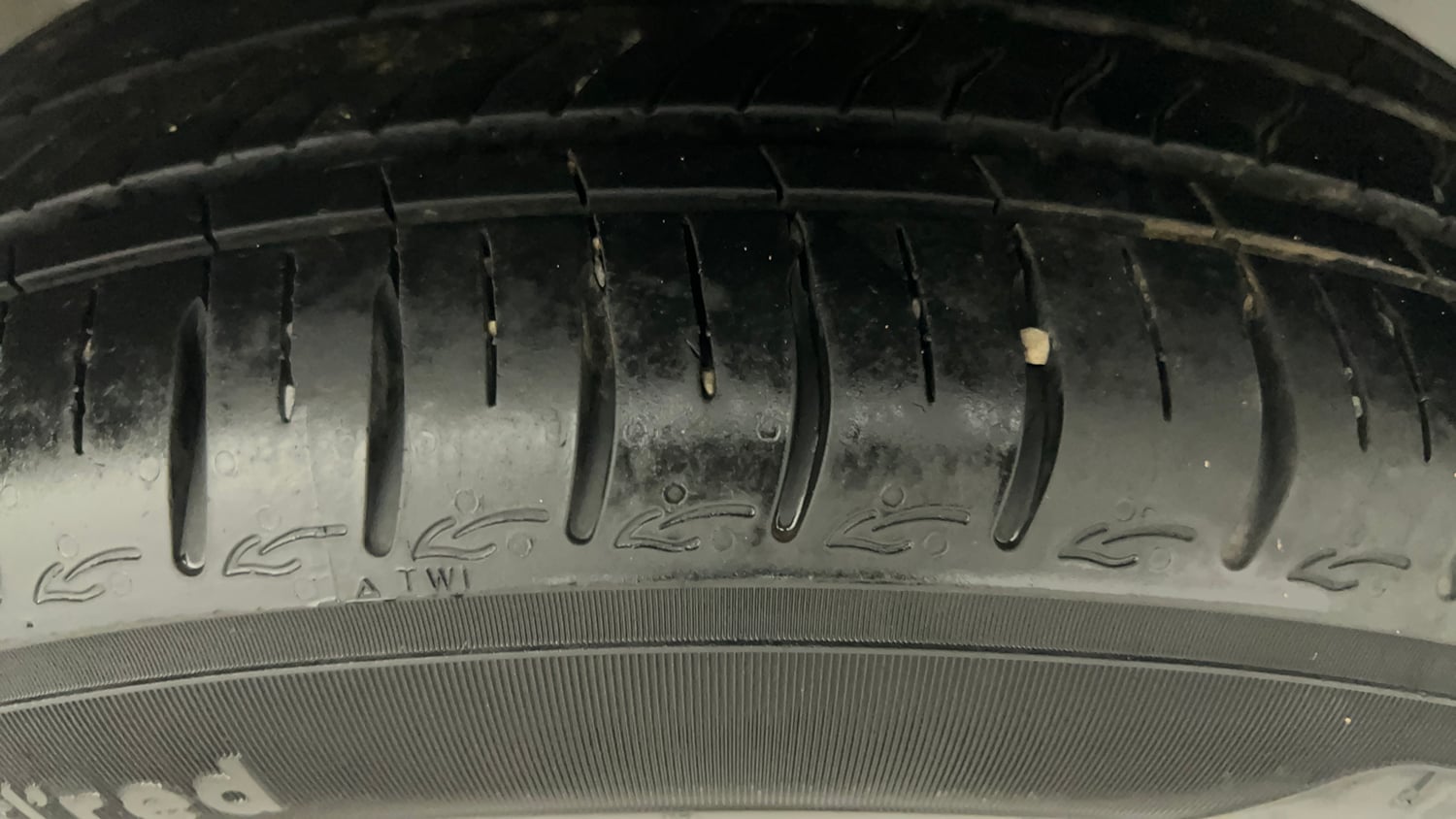 Used 2026 Hyundai Grand i10 Nios Sportz 1.2 Hy-CNG Duo Cng Manual tyres LEFT REAR TYRE TREAD VIEW