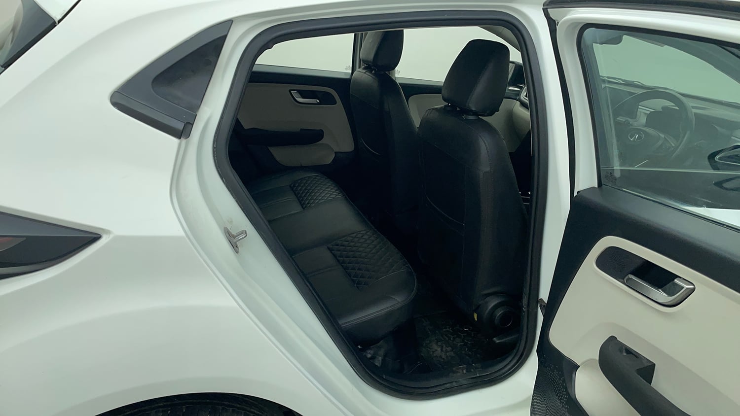 Used 2022 Tata Altroz XZA Petrol Petrol Automatic interior RIGHT SIDE REAR DOOR CABIN VIEW