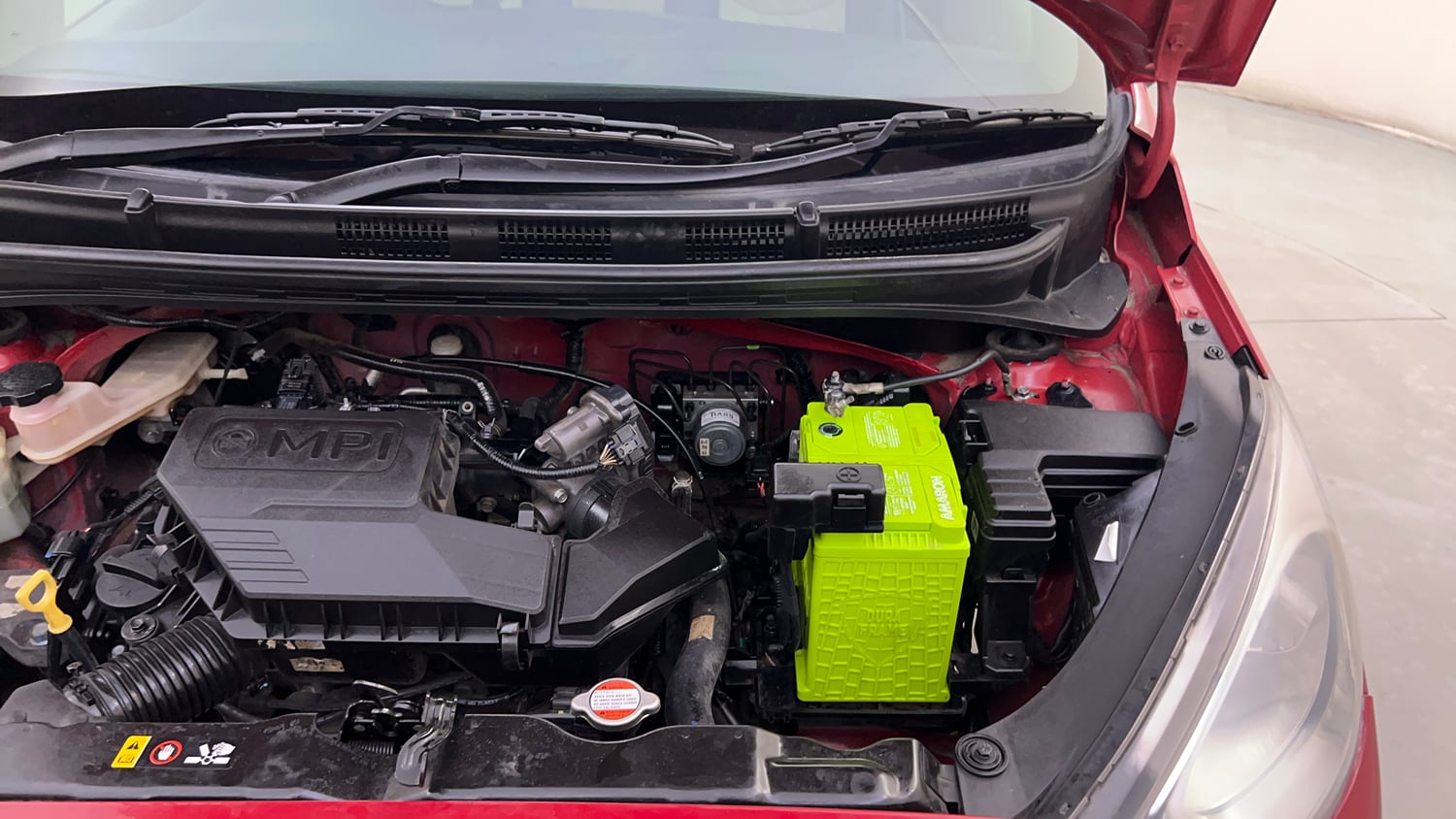 Used 2018 Hyundai Santro Asta Petrol Manual engine ENGINE LEFT SIDE HINGE & APRON VIEW